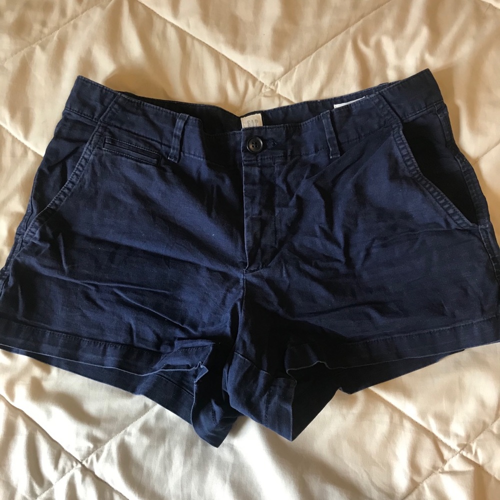 Gap navy shorts